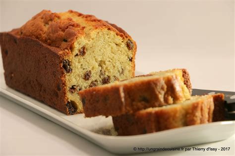 CAKE AUX RAISINS Cake Aux Raisins Secs Raisin Sec Banana Bread Voici