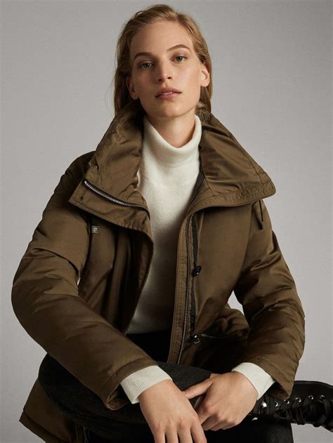 SHORT PARKA WITH CONTRAST INTERIOR Women Massimo Dutti Giacca