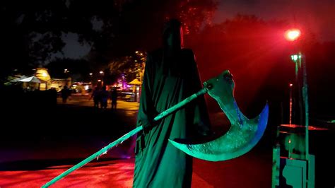 Our Haunting Guide To Howl O Scream At Busch Gardens Tampa