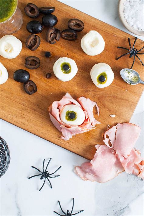 Halloween Antipasto Eyeballs Appetizer Xoxobella