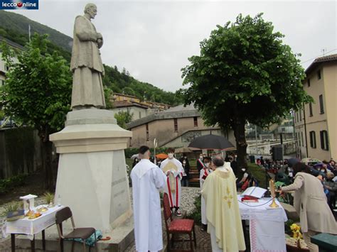 Chiuso Con Mons Stucchi E I Bambini Della Comunione Benedetta La