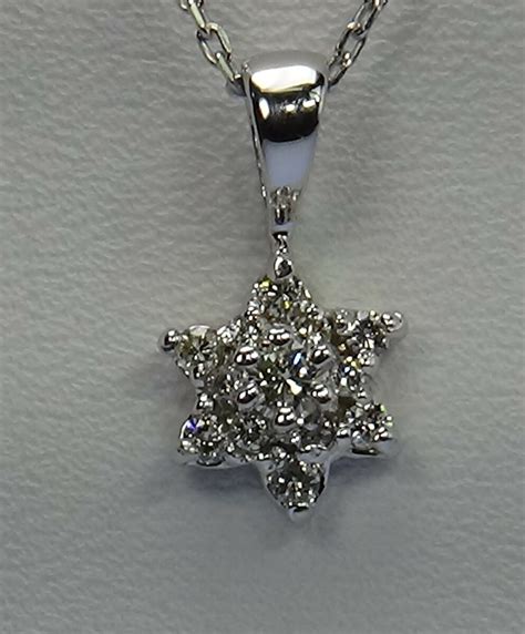 Star Diamond Pendant - rocasjewelry