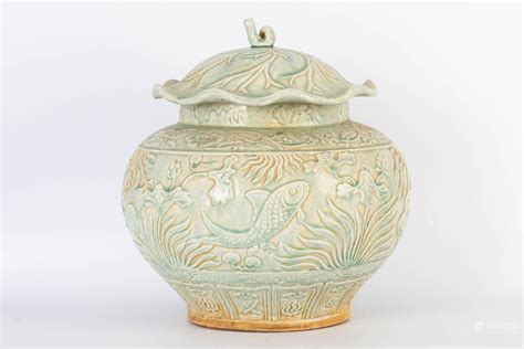 Bidlive Th Century Longquan Ware Fish Jar