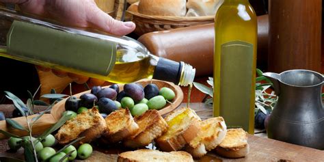 Reasons Why You Should Eat Olive Oil Every Day If You Re Over