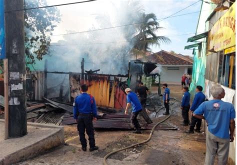 Kebakaran Terjadi Hampir Bersamaan Di Bandar Lampung Pertama