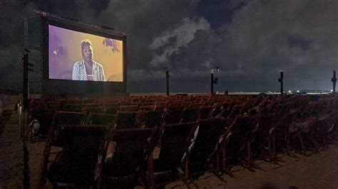 Abertura da 9ª Mostra de Cinema de Gostoso tem praia lotada