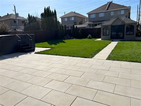 Installation de Pavé uni Paysagiste Laval Montréal