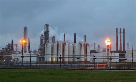 Business Has Improved For Oil Refineries, But Not Enough | Texas Standard