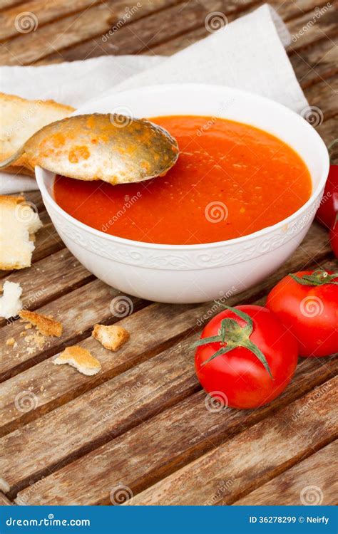 Fim Do Prato De Gazpacho Acima Imagem De Stock Imagem De Preparado