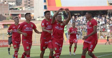 Luis Benites Goleador De La Liga Carlos Desio Saca El M Ximo