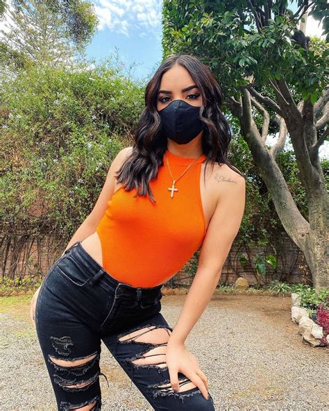 Kimberly Loaiza En Instagram ¿cual Es Tu Fruta Favorita 🍊