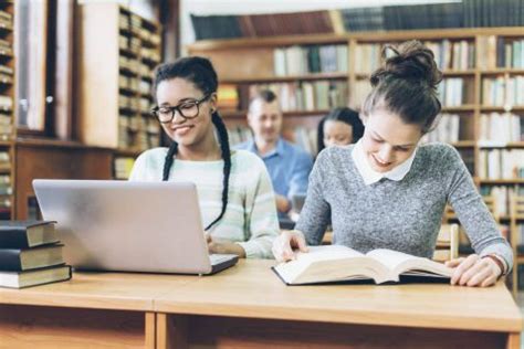 10 Livros Essenciais Para Estudantes De Direito Terem Em Casa Unex