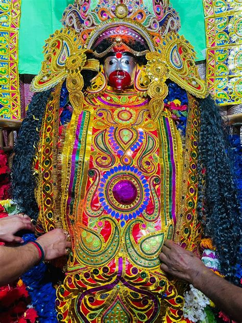 জগদ্ধাত্রী রূপে সাজানো হল তারা মাকে হাজার হাজার ভক্তের ভিড় তারাপীঠে