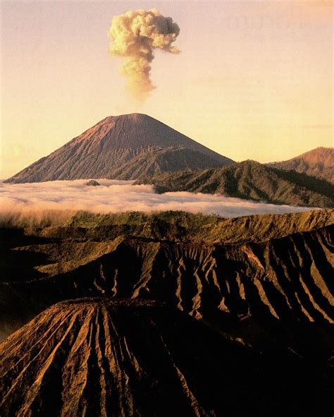 venturing  unexplored territory nike  undercover moc flow