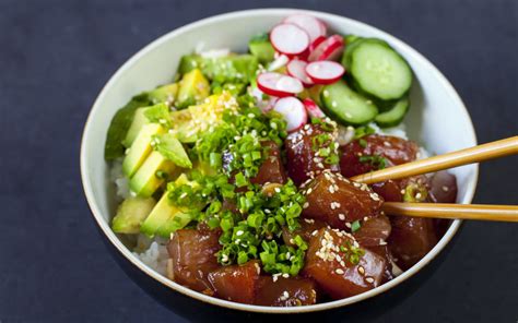 Leve e saudável aprenda 6 receitas de poke