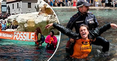 Activistas Ambientales Ti En De Negro La Fontana Di Trevi