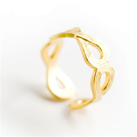 Matte Gold Adjustable Infinity Ring on Luulla