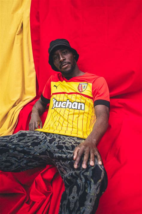 Maillot Lens 2022 2023 un hommage aux années 80