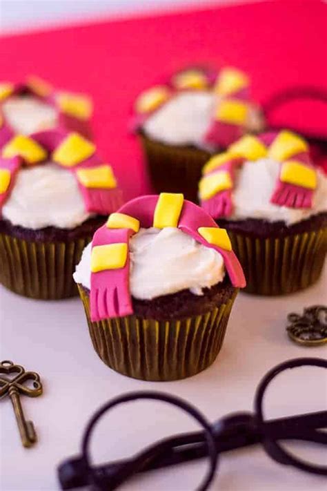 Harry Potter Golden Snitch Cupcakes Harry Potter Party Pack Okgo Net