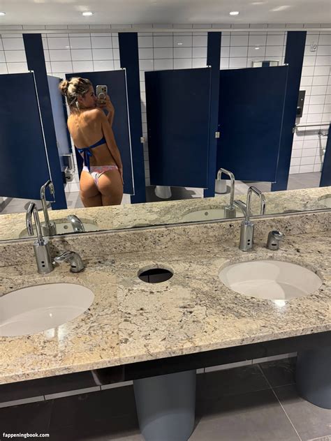 Corina Lilredwonderrland Nude Onlyfans Leaks The Fappening