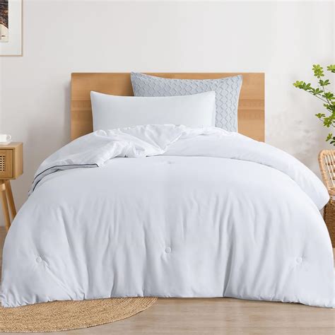 Amazon Ruikasi Fluffy Duvet Insert Twin Lightweight Cooling