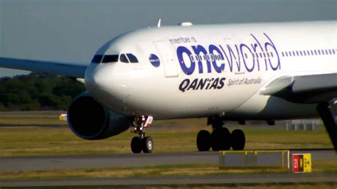 Hd Oneworld Qantas A330 200 Takeoff Perth Airport Youtube