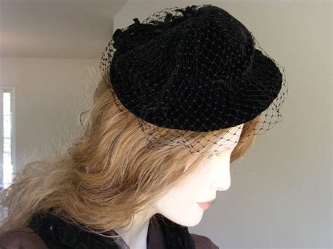 Vintage 1940 S Black Velvet Tilt Topper Hat Birdcage Etsy