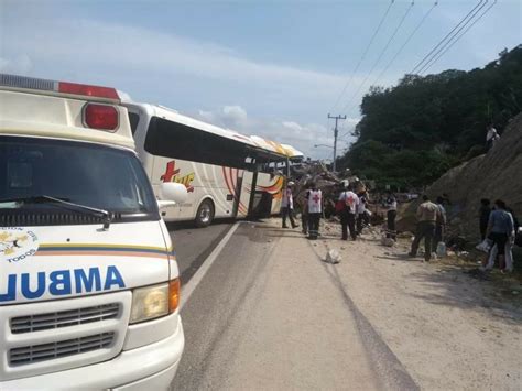 Accidente En Colima Cobra La Vida De Cuatro Personas Tráfico Zmg