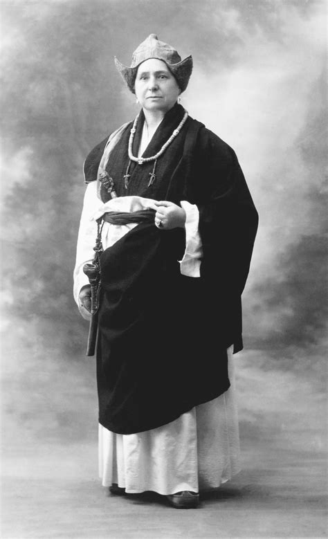 Alexandra David Néel La Cantatrice Devenue Dame Lama La Croix