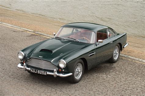 1961 Aston Martin DB4 Series II Uncrate