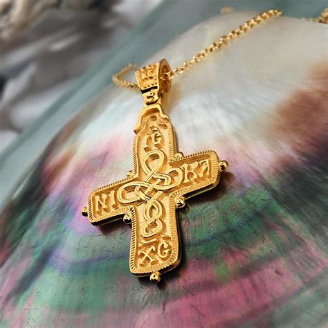 Solid Plain Gold High Smooth Finish 18k Pure Gold Cross Chain Pendant