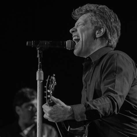 Pin By Band Bj On Black And White Jon Bon Jovi Bon Jovi Black And White