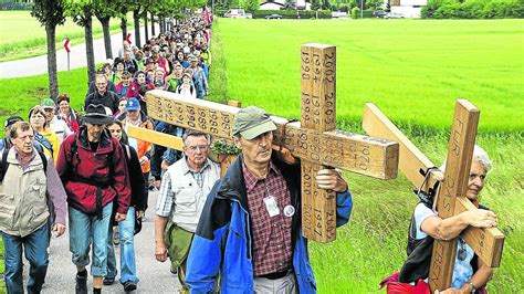 Pilger ziehen Pfingsten nach Altötting