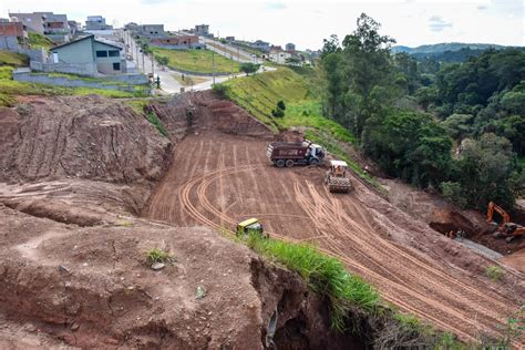 Obras De Recomposi O Da Cratera Do Portal Seguem A Todo Vapor Not Cias