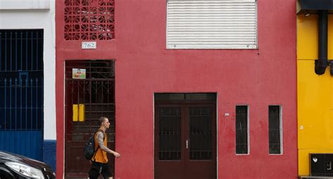 Miguel Ahumada Restaurante De Imigrantes Peruanos Em SP Sofre Ataques