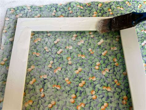 Upholstery DIY l DIY Upholstered Frame in 10 Simple Steps