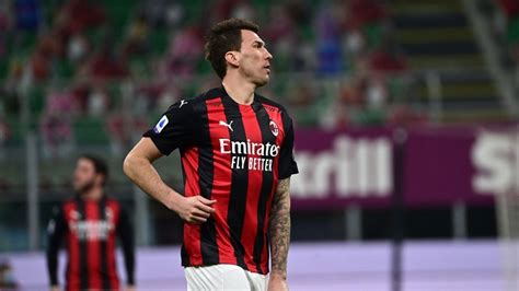 Mario Mandžukić debitirao je za Milan na San Siru u teškom porazu od