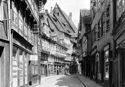 Eine Schlucht im urbanen Hochgebirge Der Löwe