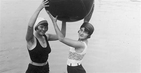 Sto Lat Temu Na Pla Y Nie By O Bikini Tak Wygl Da O Polskie Lato Moda