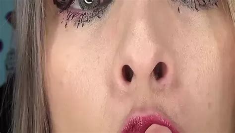 Hotkinkyjo destruyó aún más su culo con un gran consolador gordo de mrhankeys fisting anal y