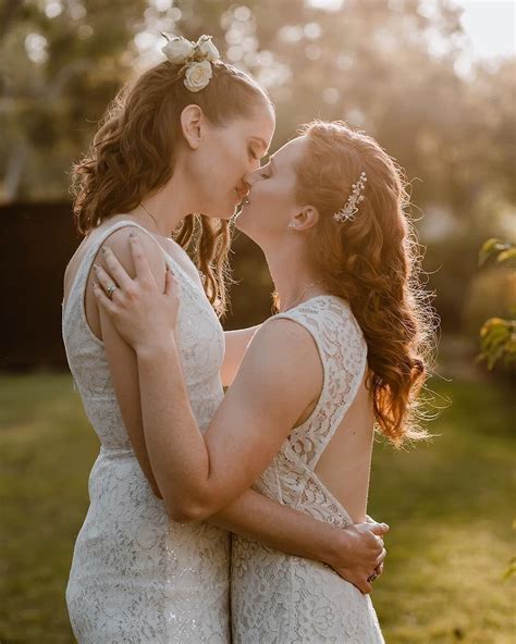 Lesbian Kiss On The Beach Tubes Telegraph