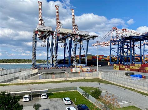 Terminal Italcementi In Crescita I Volumi Movimentati Nel Porto Di