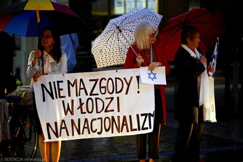 Wypieprzaj do Izraela Protest na Piotrkowskiej pod Pijalnią Wódki i Piwa