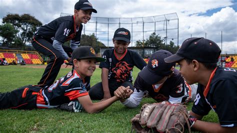 Baseball Has Grown in Bogotá, Colombia, Thanks to Venezuelan Migrants - The New York Times