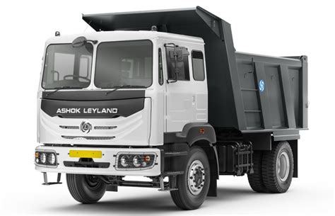 Ashok Leylands Latest Range ‘avtr Delivered To Customers In Thane