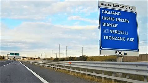 Autostrada A4 Uscita Borgo D Ale E Passaggio Treno Freccia Rossa