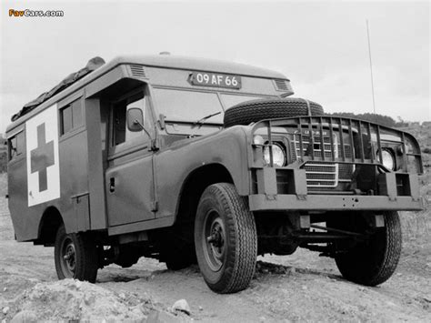 Photos of Land Rover Series III 109 Ambulance (800x600)