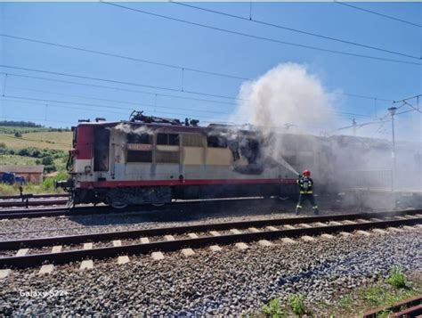 Incendiu la locomotiva unui tren de transport marfă la Dumbrăveni