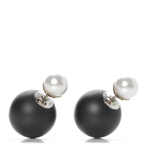 CHRISTIAN DIOR Mise En Dior Tribal Earrings Matte Black Pearl 289189