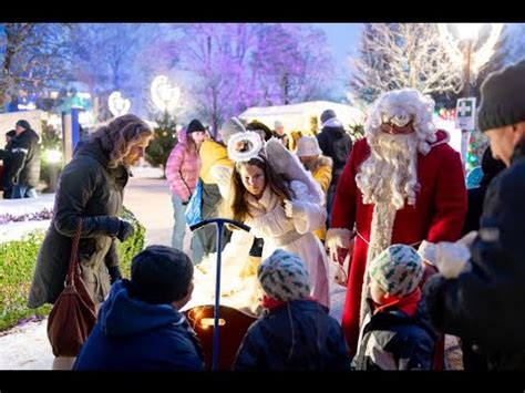 Weihnachtliche Vorfreude Auf Dem Adventsbasar Der Albert Schweitzer